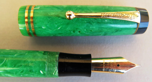 PARKER DUOFOLD SENIOR IN JADE GREEN WITH FLAWLESS COLOR